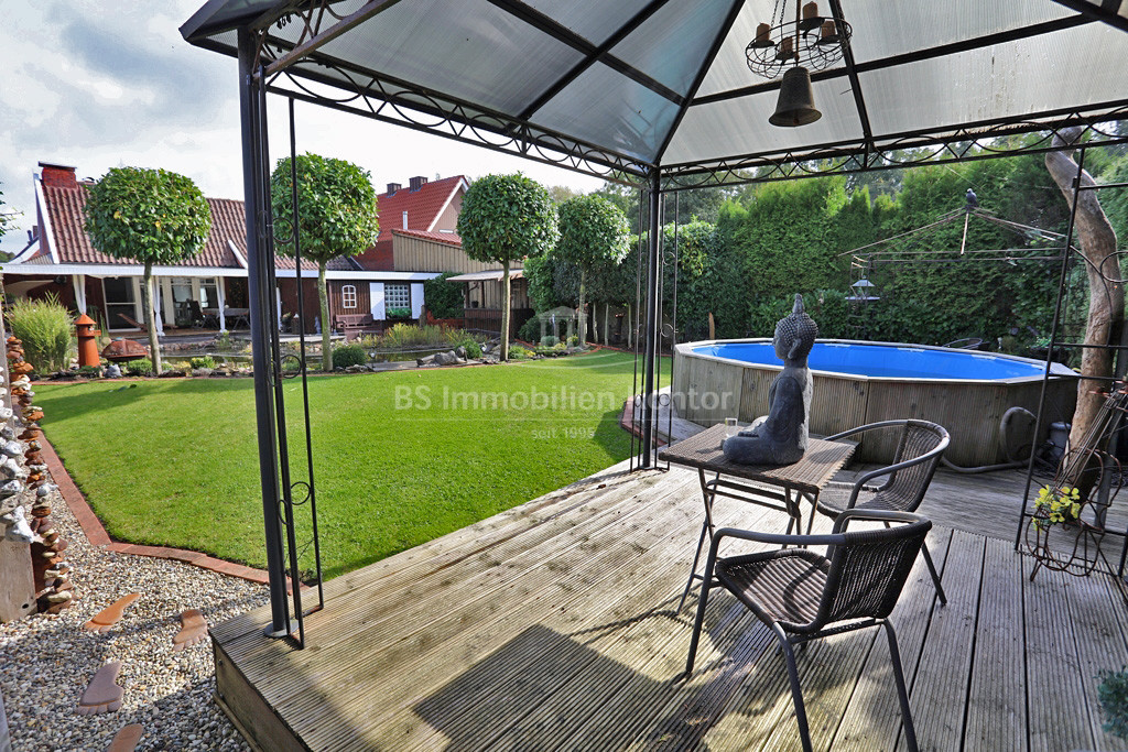 m02