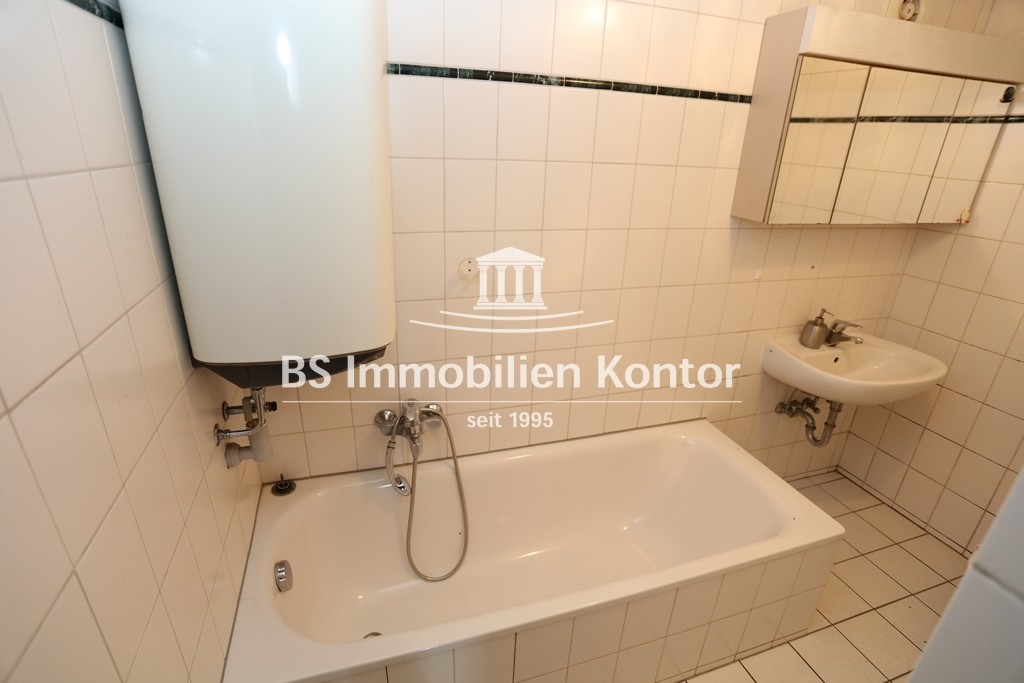 E1994900