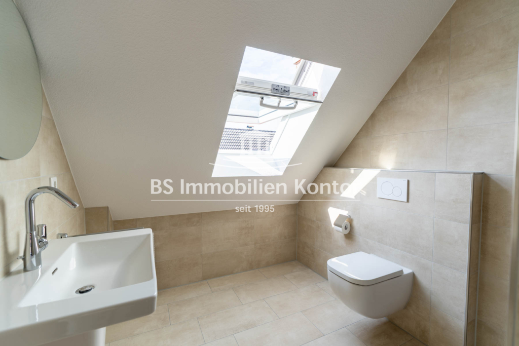 Hinte! Neubau OG-Wohnung (Erstbezug) mit Balkon und PKW-Stellplatz! - Foto 4