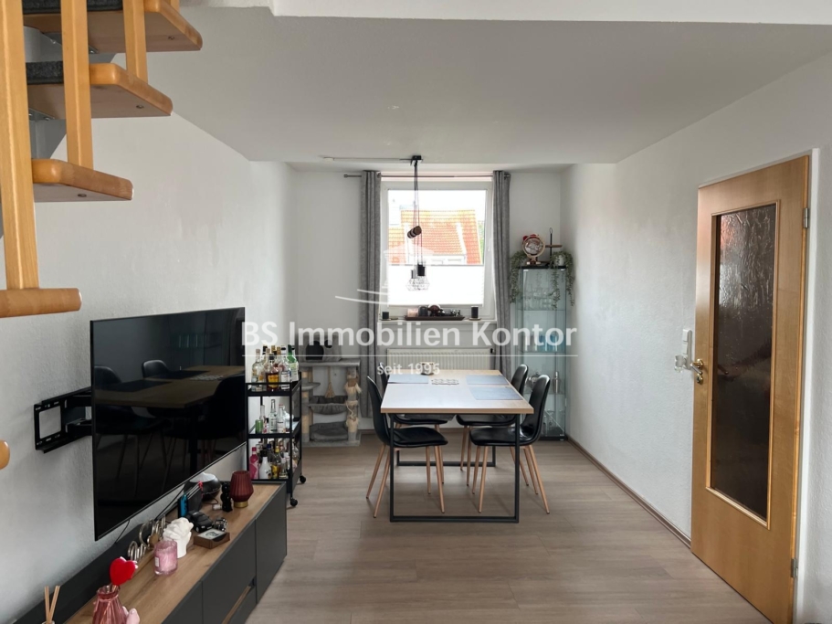 Emden – Stadtmitte, renovierte Maisonette Wohnung mit Balkon - Foto 2
