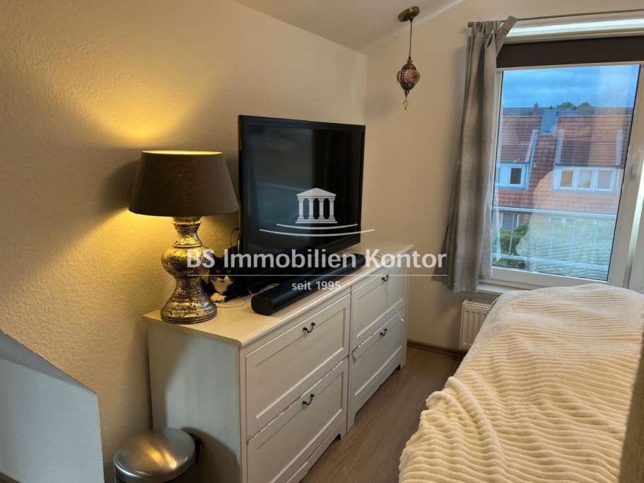Emden – Stadtmitte, renovierte Maisonette Wohnung mit Balkon - Foto 4