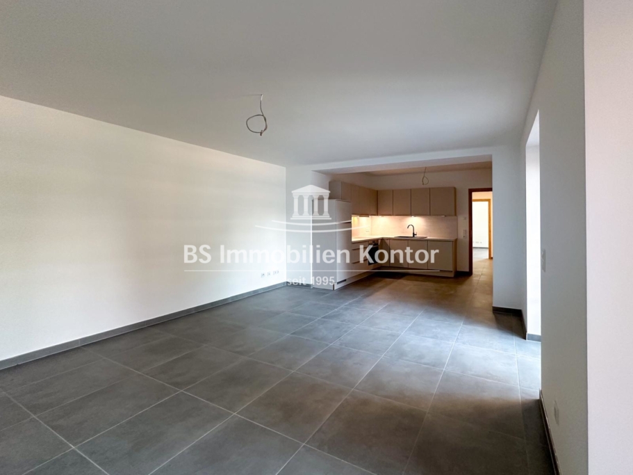 Ihlow ! Wohnung im EG mit Einbauküche, Terrasse und Stellplätzen in zentraler Lage ! - Foto 1